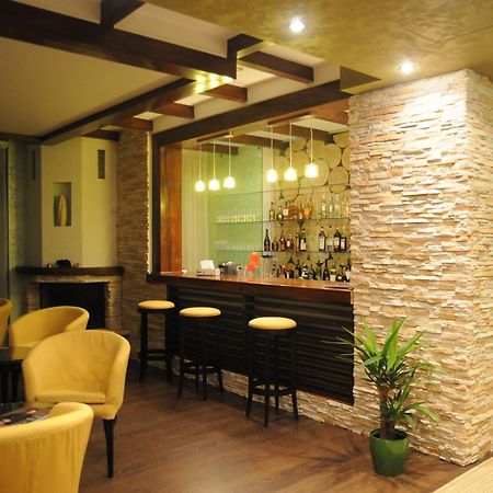 Casa Freya Hotel Buşteni Buitenkant foto