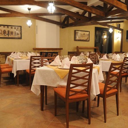 Casa Freya Hotel Buşteni Buitenkant foto