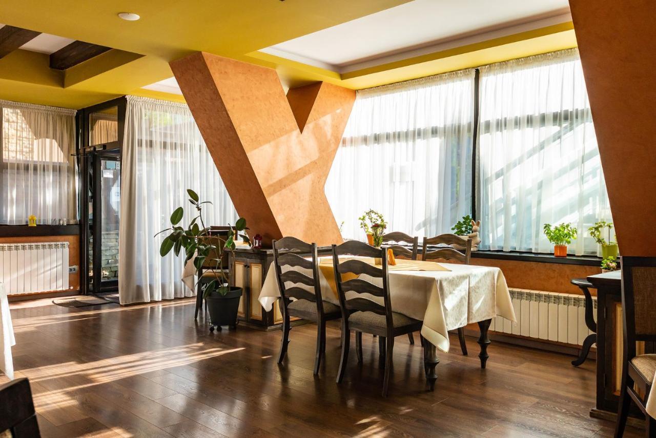 Casa Freya Hotel Buşteni Buitenkant foto