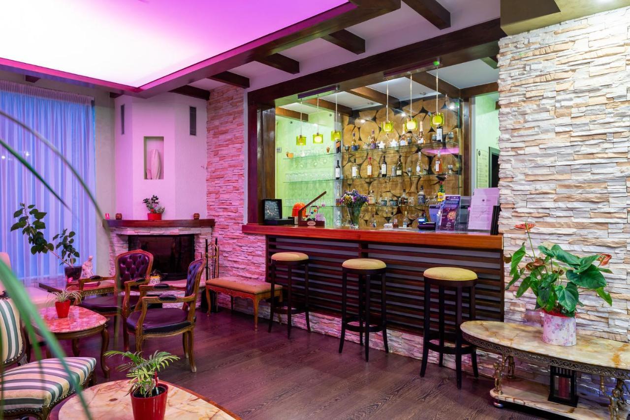Casa Freya Hotel Buşteni Buitenkant foto