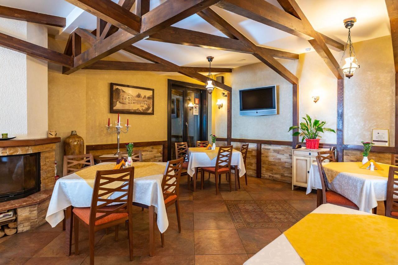 Casa Freya Hotel Buşteni Buitenkant foto