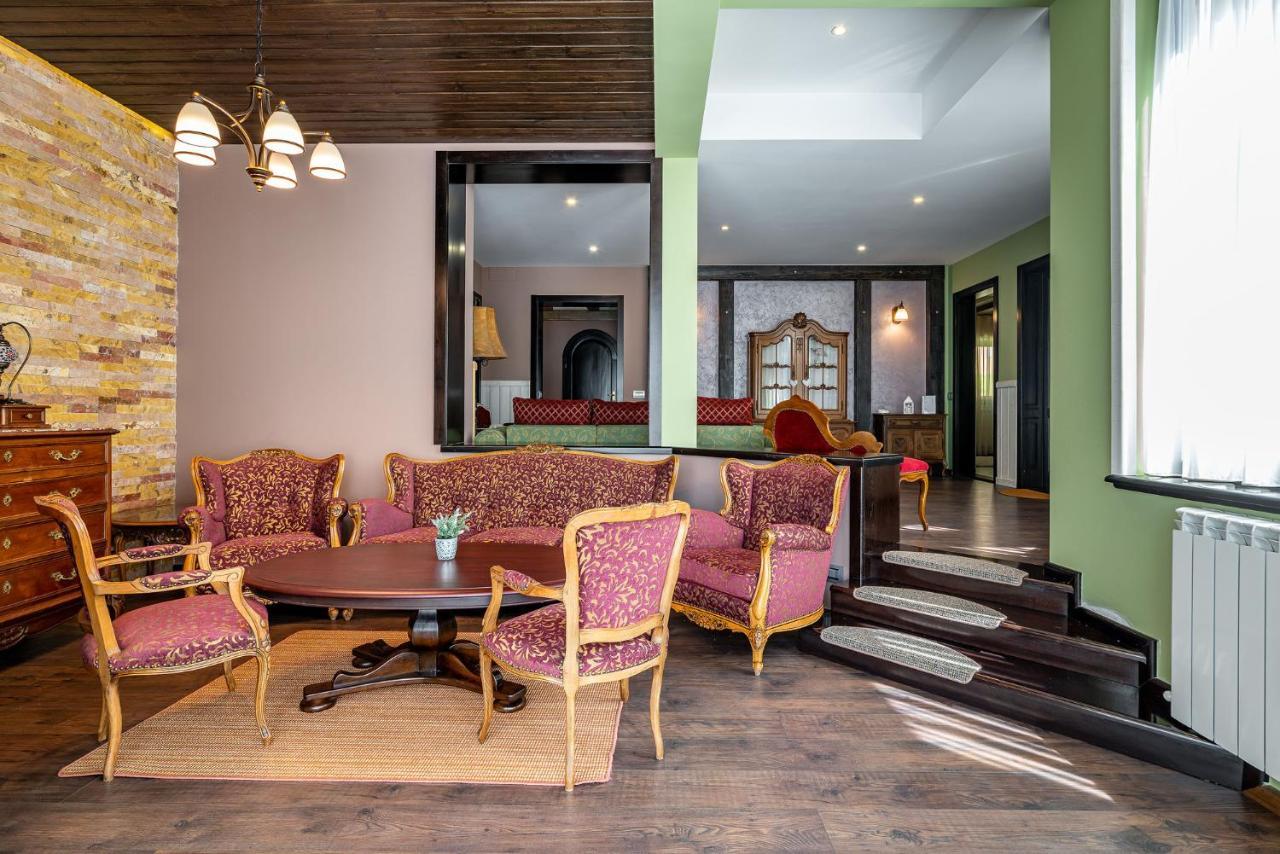 Casa Freya Hotel Buşteni Buitenkant foto
