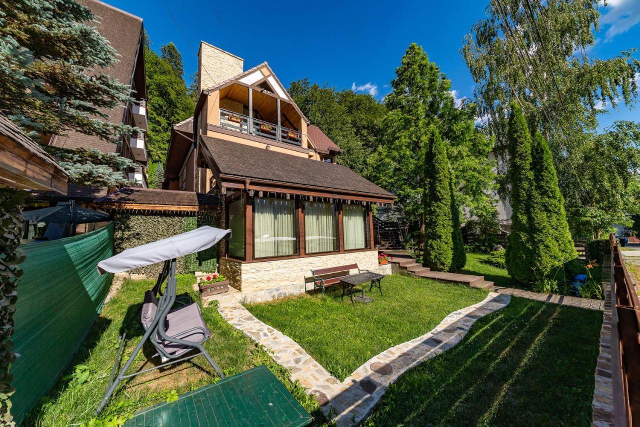 Casa Freya Hotel Buşteni Buitenkant foto