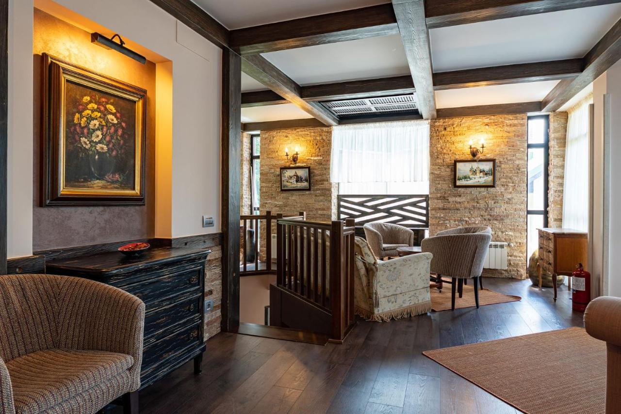 Casa Freya Hotel Buşteni Buitenkant foto