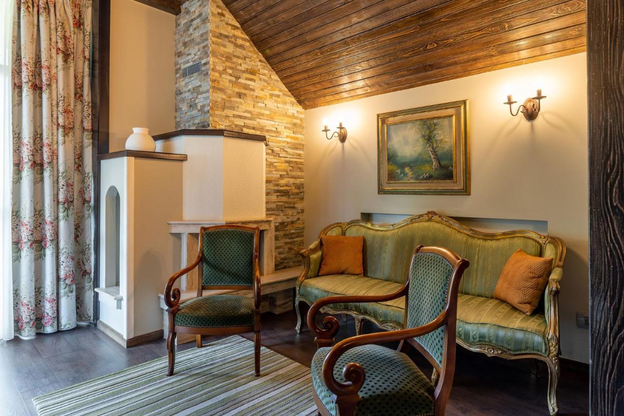 Casa Freya Hotel Buşteni Buitenkant foto