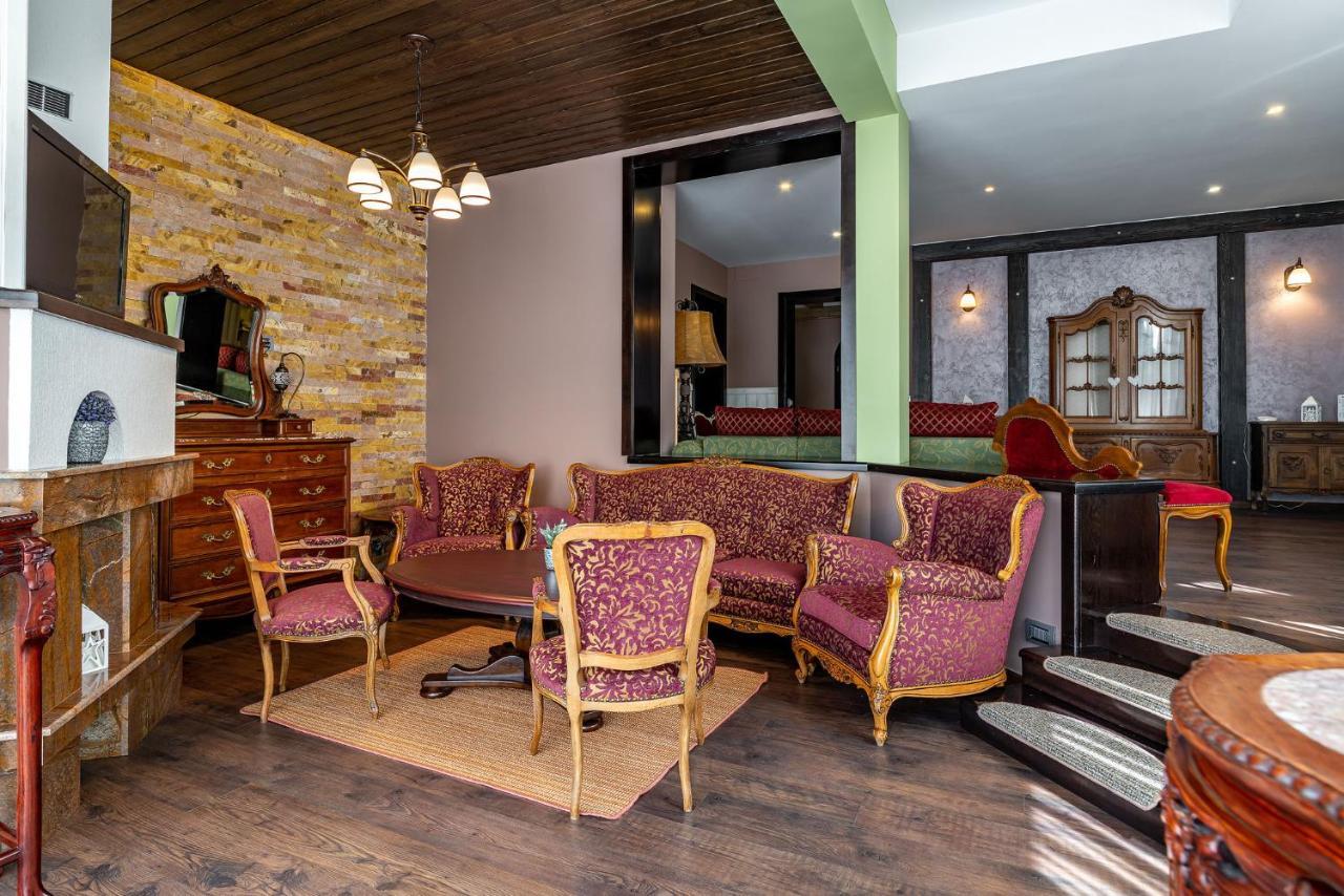 Casa Freya Hotel Buşteni Buitenkant foto