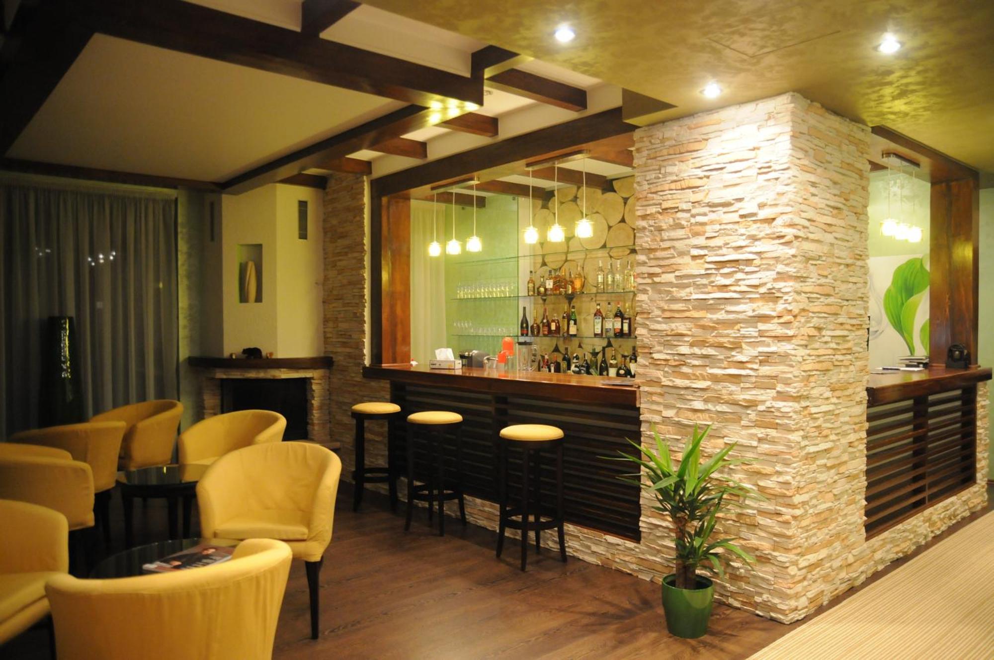Casa Freya Hotel Buşteni Buitenkant foto