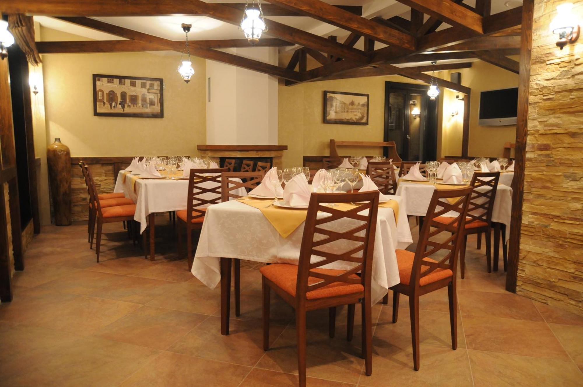 Casa Freya Hotel Buşteni Buitenkant foto